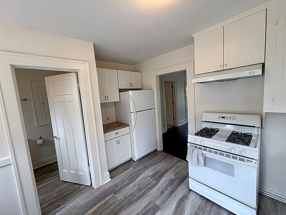 5th image of 3203 S Charles St #3203