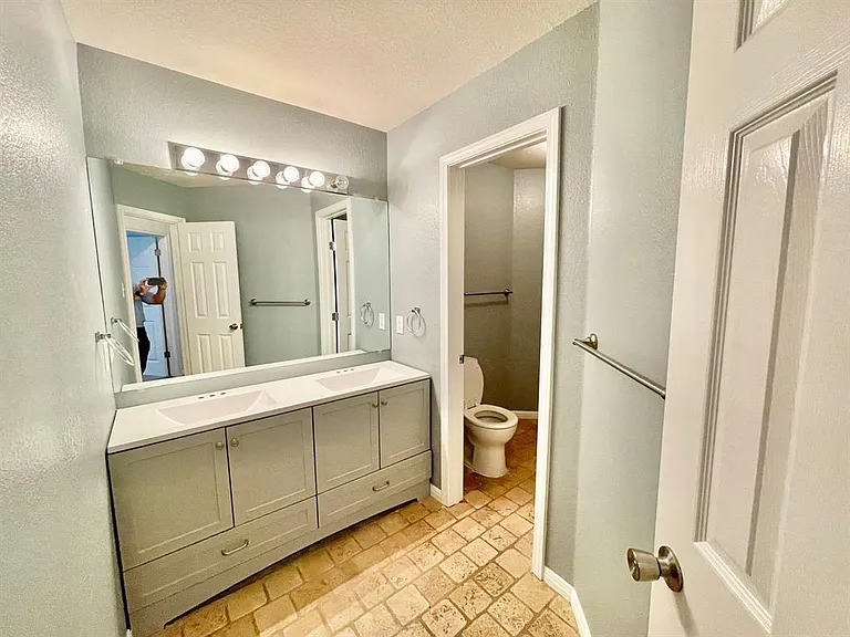 902 Cashew Ln — Photo 14