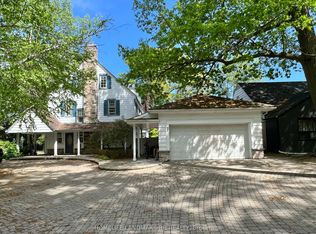 51 Bayview Wood, Toronto, ON M4N 1R9