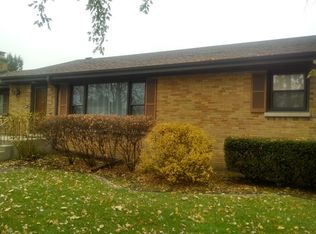 321 N Elmhurst Ave, Mount Prospect, IL 60056