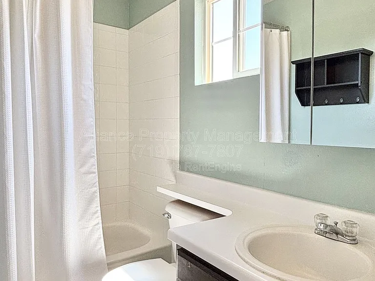 212 Oxbow Dr — Photo 16