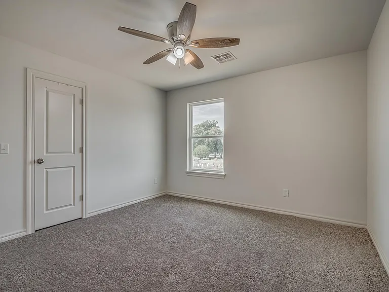 816 W Nevada Ave — Photo 35