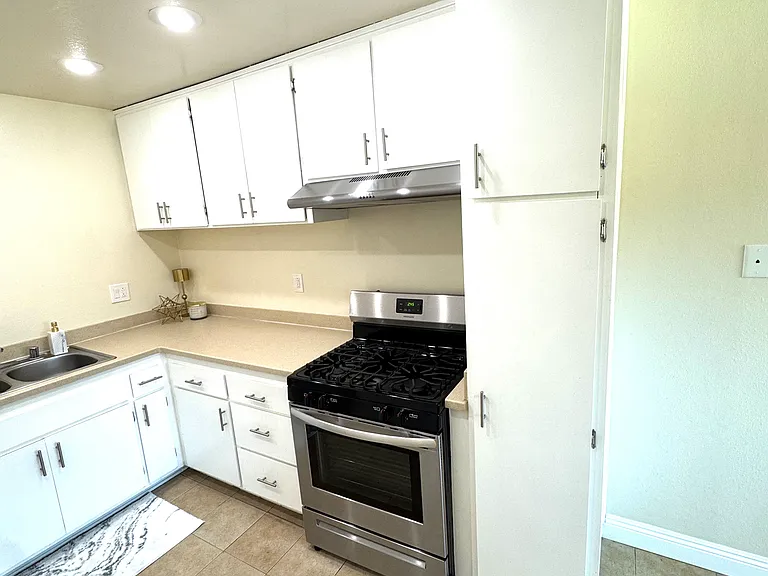 8231 Ellis Ave — Photo 13