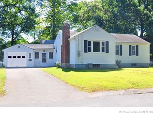 75 Elizabeth Ave, Bloomfield, CT 06002