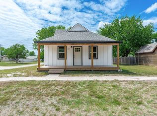 339 S Briarwood St, Norwich, KS 67118