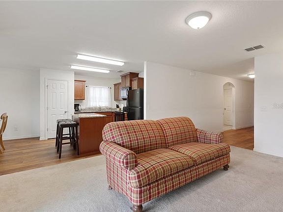 4th image of 1191 Woodlark Dr