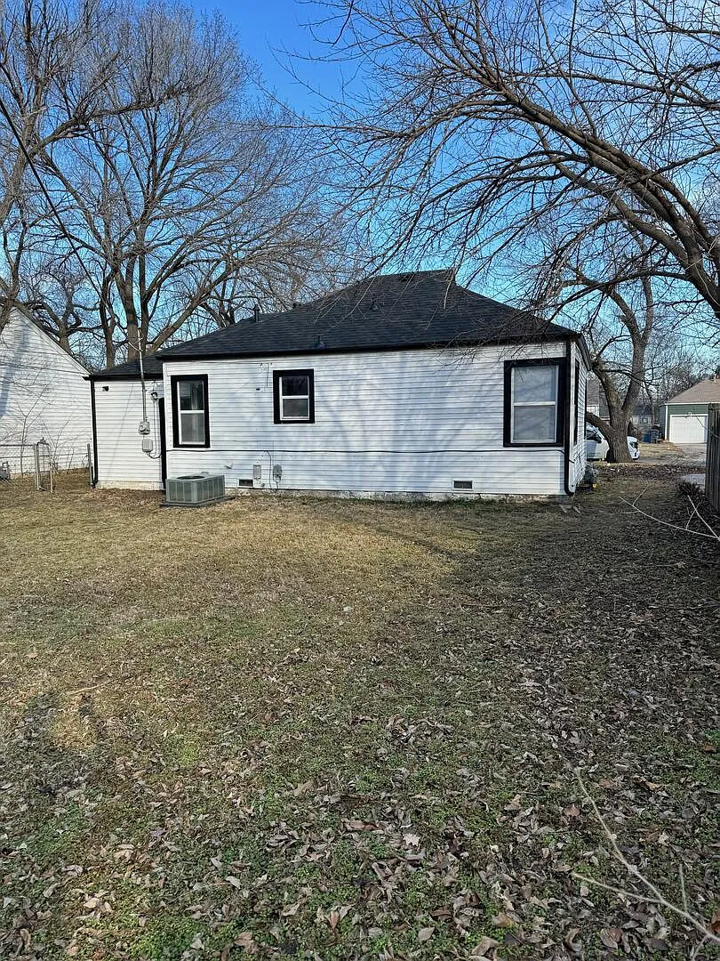 2 bed, 672 sqft, $950 — Photo 2