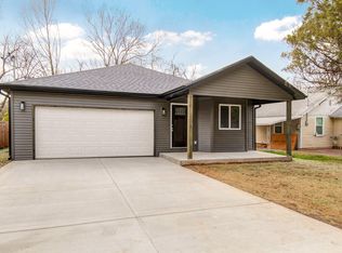 1331 N Warren Ave, Springfield, MO 65802
