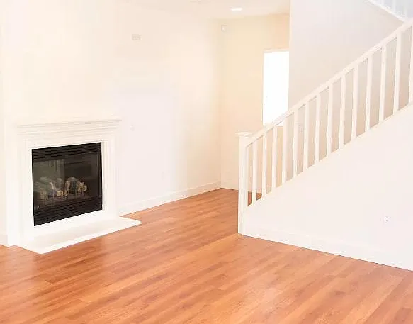 580 W Campania Way — Photo 8