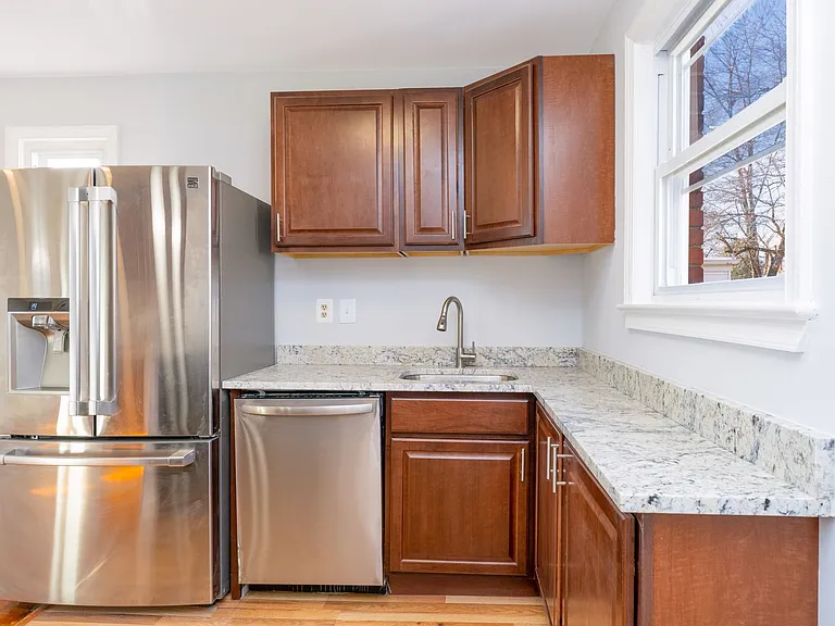 10026 Lorain Ave — Photo 12
