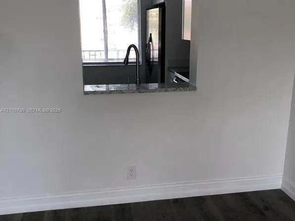 8550 N Sherman Cir APT 306, Hollywood, FL 33025