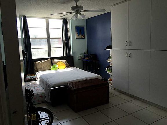3rd image of 2801 NE 183rd St APT 501
