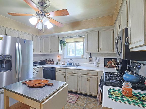 2nd image of 2 Mohican Road