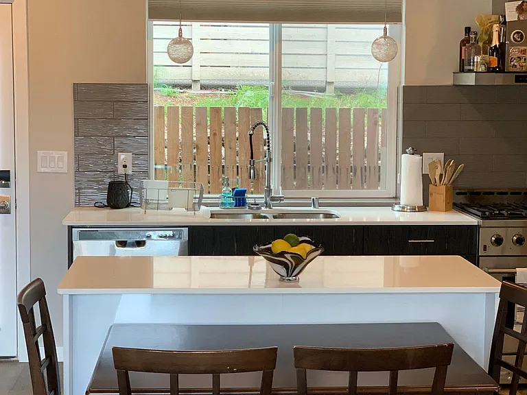 3422 Renton Pl S — Photo 18