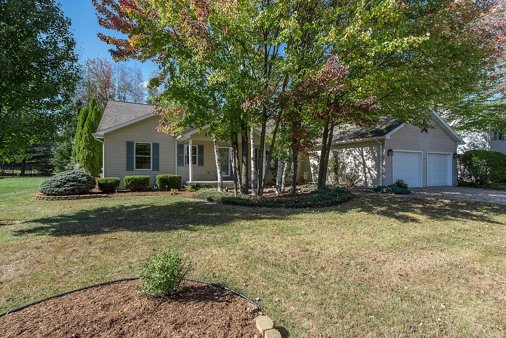 6103 Millbrook Dr photo 1
