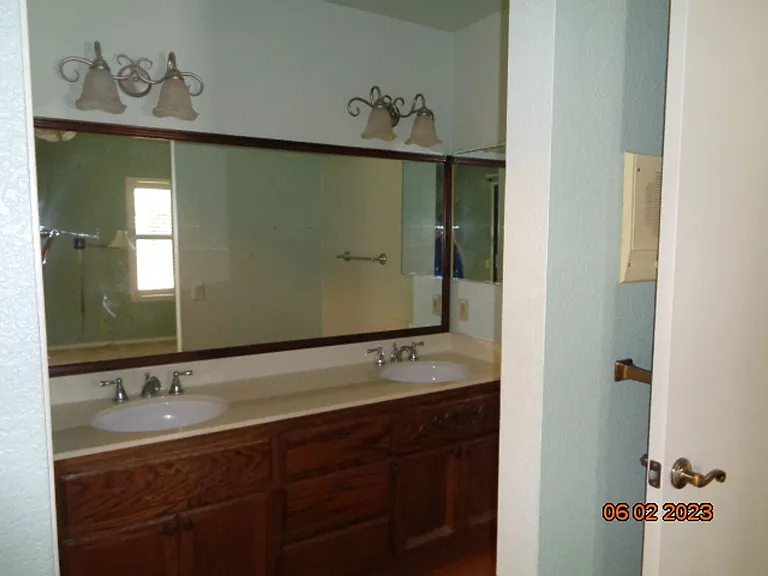 6122 Vanden Rd — Photo 9
