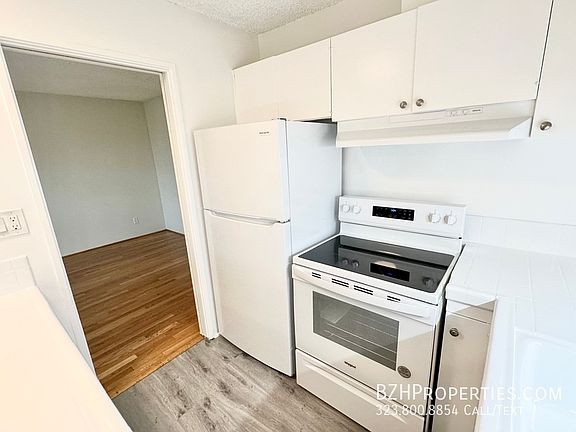 5th image of 7546 W Hampton Ave #304