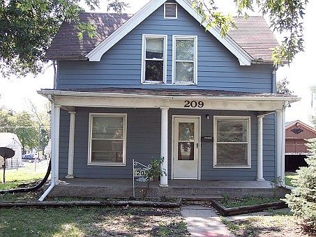 2nd image of 209 Oregon St