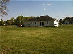 4th image of 212 Royal Garden Dr