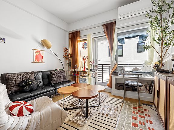 5th image of 500 Sterling Pl APT 7H