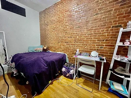 Rented by R New York | media 86