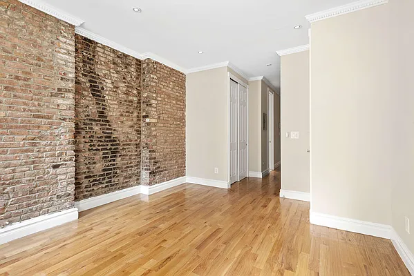 Rented by Cooper & Cooper Real Estate | media 9