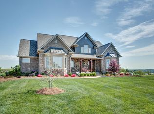 761 Castaway Ln, Lenoir City, TN 37772