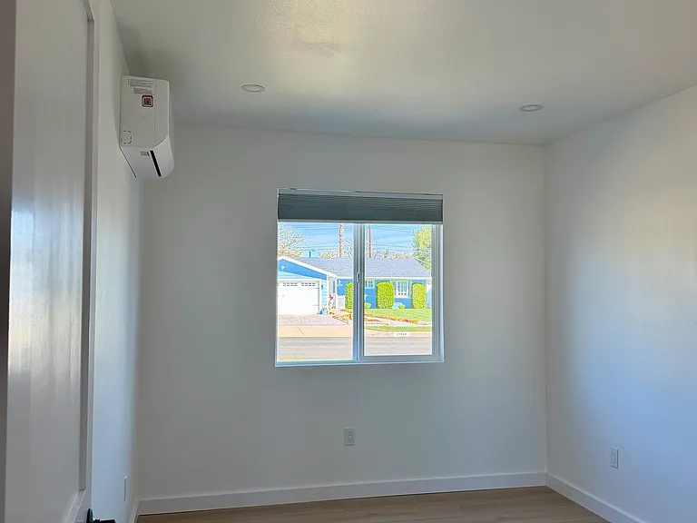 23874 Friar St — Photo 11