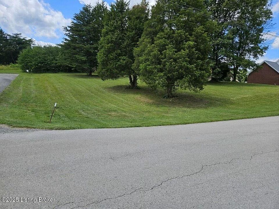 2nd image of 205 River Cliff Blvd