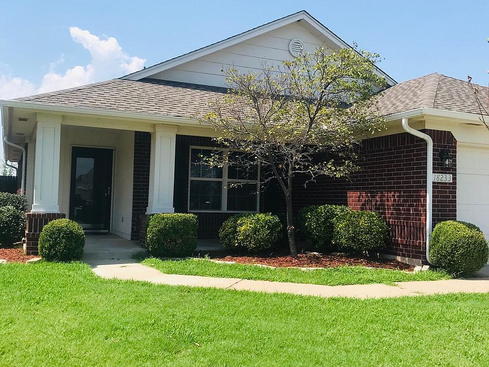1st image of 18233 Piedra Dr