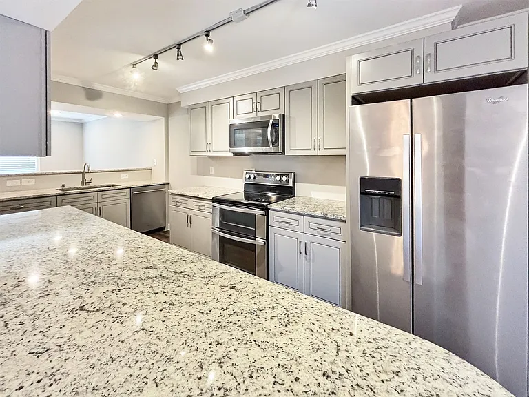 5030 Meadow Ln — Photo 11