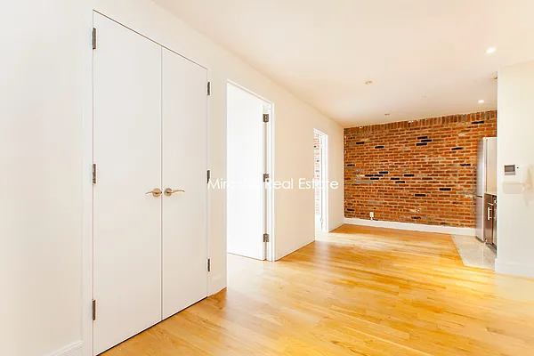 Rented by Mirador Real Estate | media 2