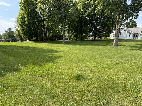 4th image of 415 Hawkins Rd