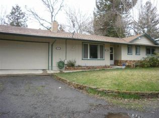 395 NW Valley View Dr, Grants Pass, OR 97526