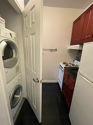 Rented by Eric Goodman Realty Corp | media 5