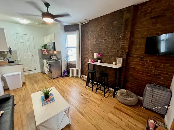 170 Delancey St APT 10, New York, NY 10002