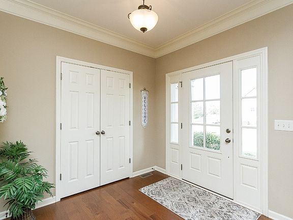 4th image of 8188 Middlewick Ln