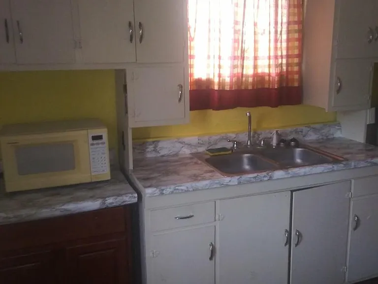 810 Augusta St #810 — Photo 4