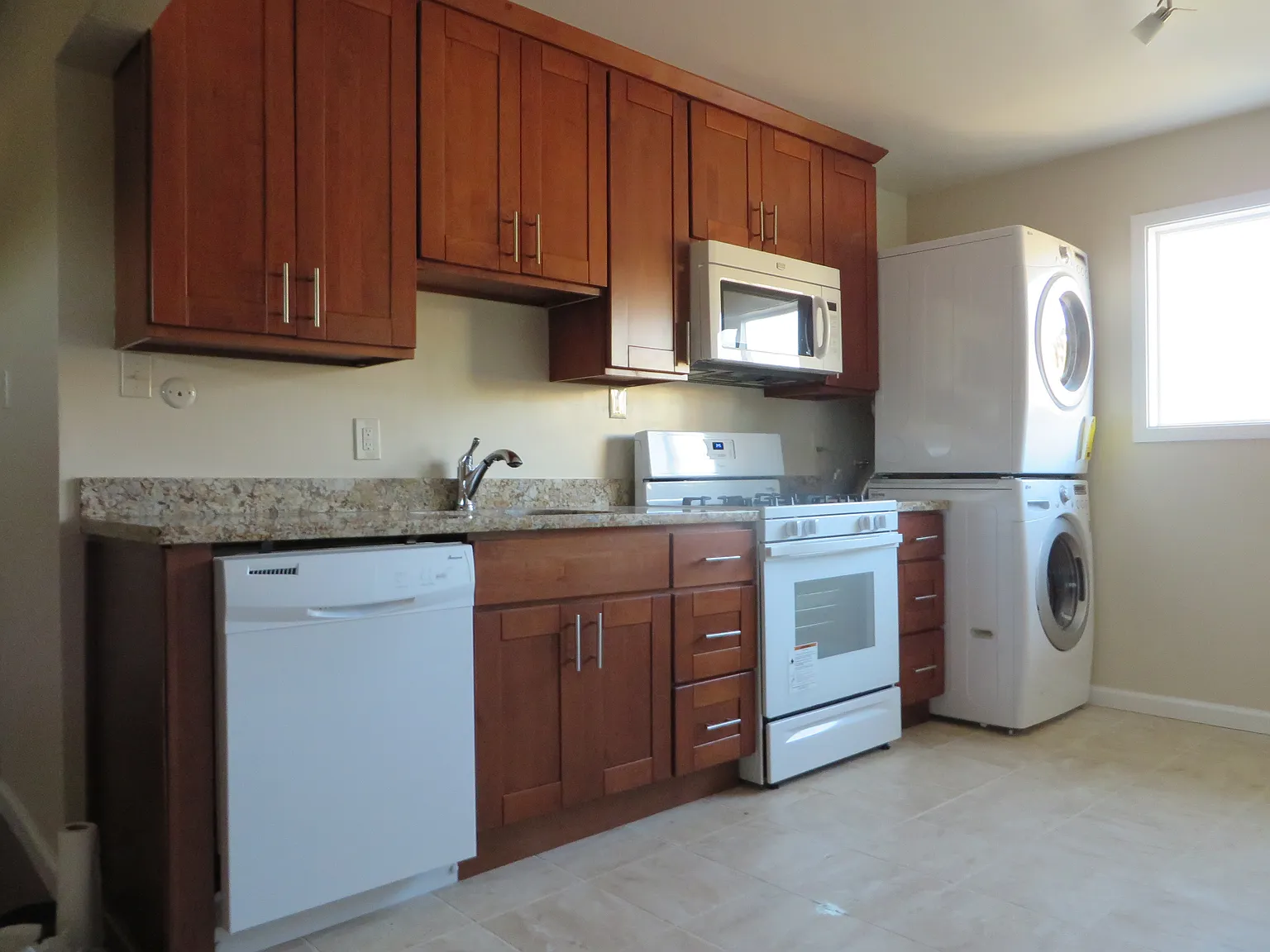 551 3rd St photo 1