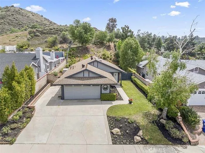 27844 Carnegie Ave — Photo 2