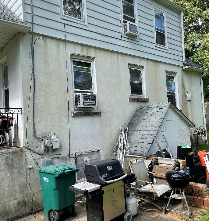 2nd image of 2599 Hulmeville Rd