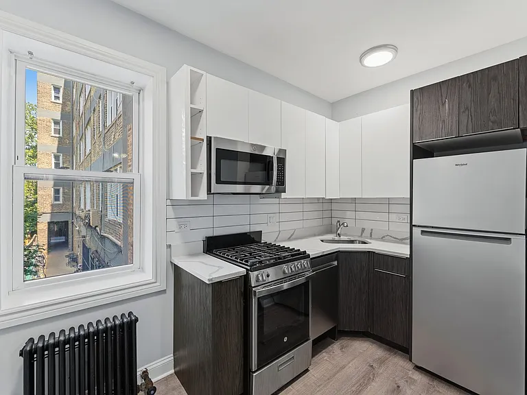 The Sherwin at Jarvis Square — Photo 59
