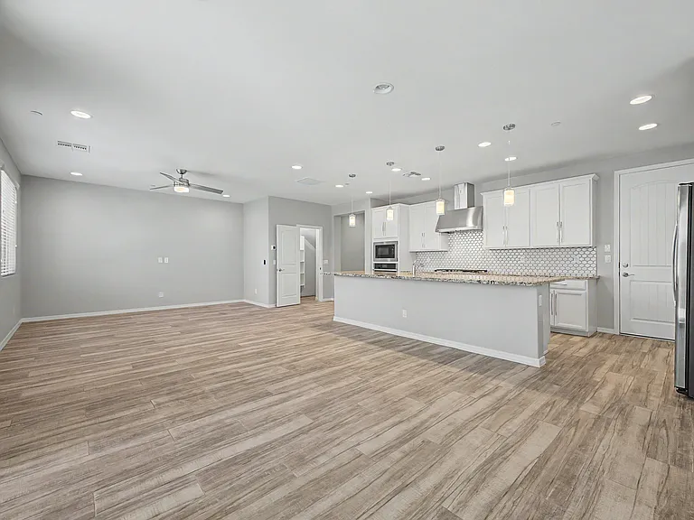 3944 E Dublin St — Photo 26