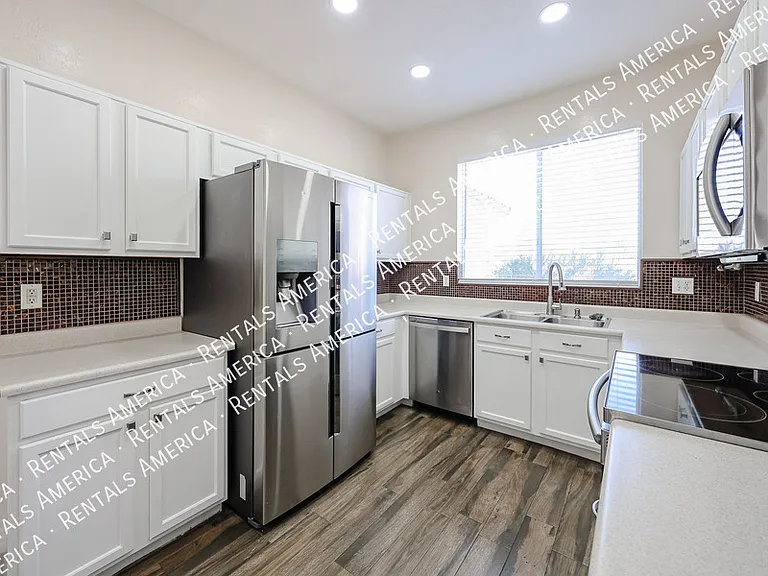 15428 W Mauna Loa Ln — Photo 14