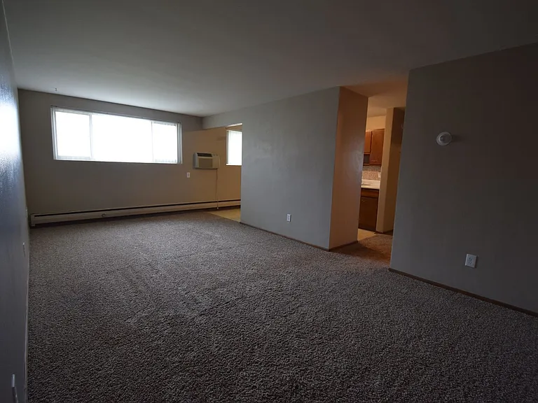 Swift Street Apartments — Photo 4