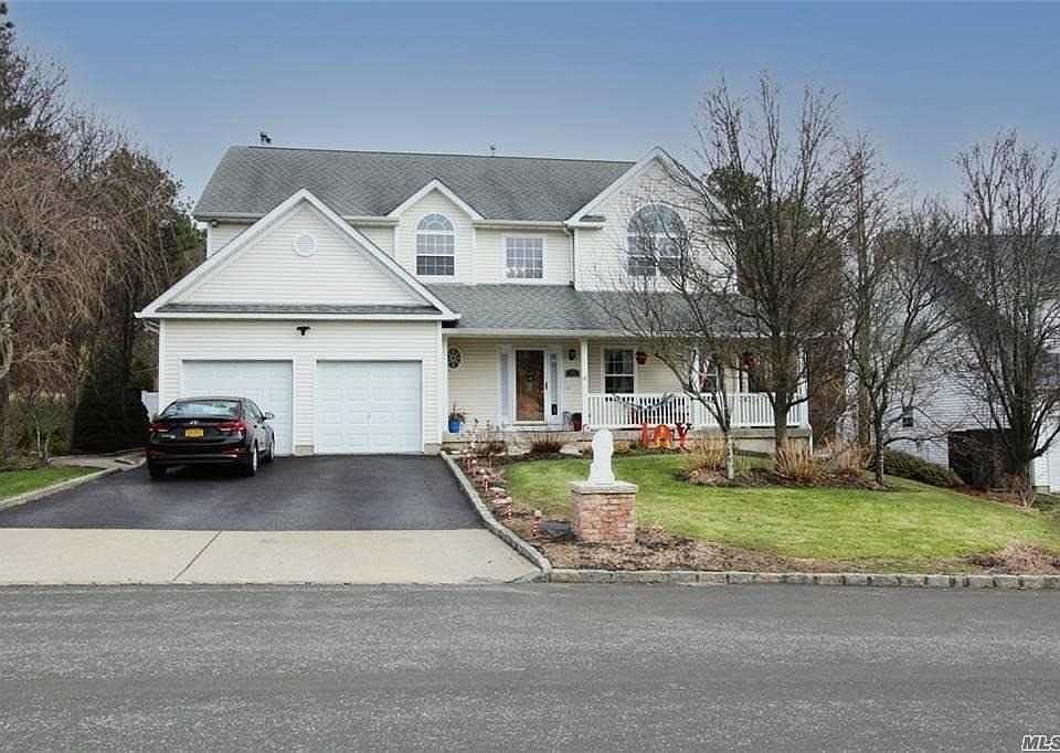 1st image of 97 Beechwood Dr