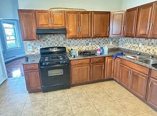 31 Sumter St #2, Providence, RI 02907