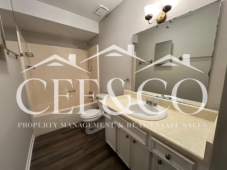 7922 Valley Falls Rd — Photo 6