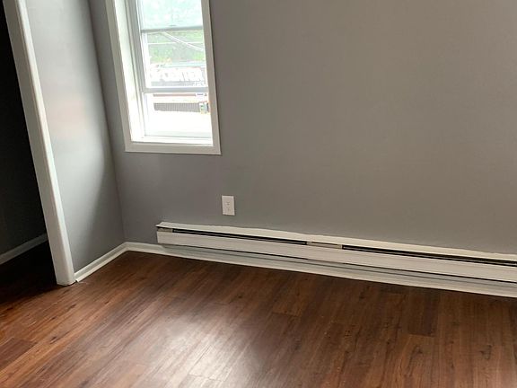 4th image of 1225 Belmont Ave APT 2