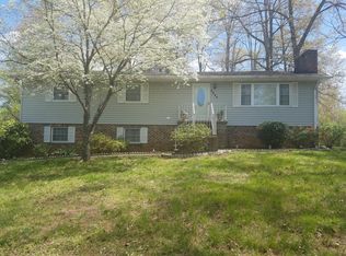 3320 Dewine Rd, Knoxville, TN 37921